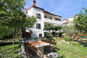 Zahrada ubytování Apartments Sabina