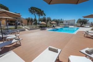 The swimming pool at or close to Dimora Villa Ada