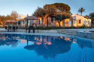 The swimming pool at or close to Dimora Villa Ada