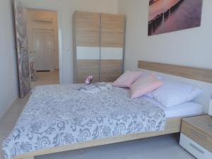 Posteľ alebo postele v izbe v ubytovaní Apartment ELA enjoy breathtaking seaview