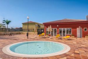 Der Swimmingpool an oder in der Nähe von Memorable Holidays With Your Family