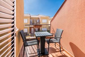 Ein Balkon oder eine Terrasse in der Unterkunft Memorable Holidays With Your Family
