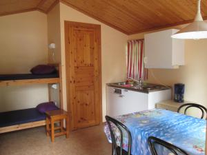 Postel nebo postele na pokoji v ubytování Stöde Camping + 37 fotografií