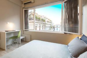 Posteľ alebo postele v izbe v ubytovaní Treat yourself w. this central City-break studio!