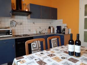 A kitchen or kitchenette at Sonnenoase