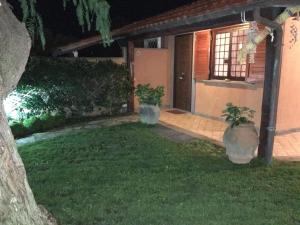 A garden outside VILLA VENERE near the sea- 25 minutes to S.Peter