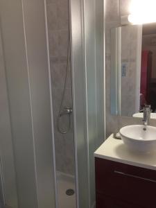 Koupelna v ubytování Hotel Le Méditérranée