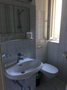 Koupelna v ubytování Smart Stay Rooms Feldkirch