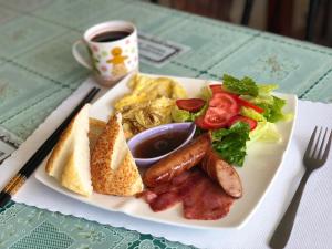 Makanan di atau berdekatan homestay