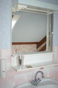 Fotografie z fotogalerie ubytování Hôtel des Voyageurs - Cronat v destinaci Cronat