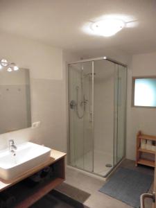 A bathroom at Obergereuth Hof 1288 Még 37 kép
