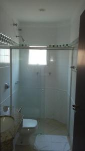 Bilik mandi di Hotel Nova York