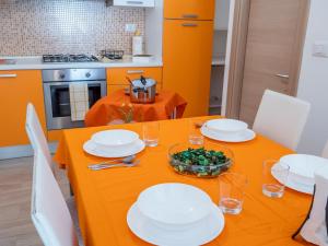 A kitchen or kitchenette at Appartamento Il canto della Luna