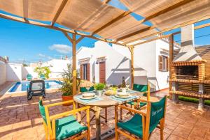 Patio nebo venkovní prostory v ubytování Villa Mari