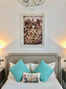 Letto o letti in una camera di Hotel Normandy