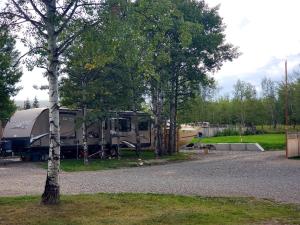 Gallery image of 100 Mile Motel & RV Park in One Hundred Mile House
