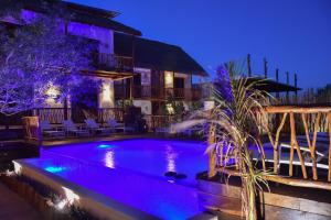 Bazén v ubytování Hotel Casa HX - Adults Only nebo v jeho okolí