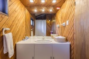 Ένα μπάνιο στο Cabañas Mapulay