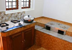 Köök või kööginurk majutusasutuses Darpana Homestay