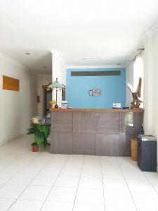 The lobby or reception area at At The Beach Candidasa