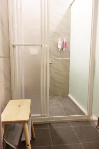 Ένα μπάνιο στο Douzi Hotel-Xpark. Gloria Outlets. Taoyuan MRT