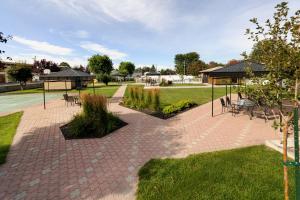 Zahrada ubytování Hotel Le Montagnais