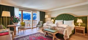 Χώρος καθιστικού στο Hotel Sassongher