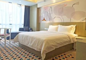 Paco Hotel Tianpingjia Metro Guangzhou - Free Shuttle Bus For Canton Fair客房内的一张或多张床位
