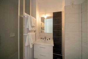 Koupelna v ubytování Hotel Majestic Alsace - Strasbourg Nord