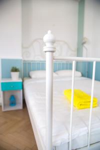 Ein Bett oder Betten in einem Zimmer der Unterkunft Color Apartment New Design