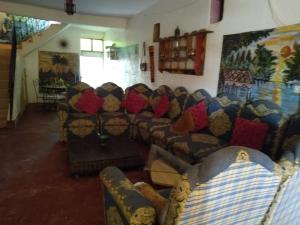 Istumisnurk majutusasutuses Auberge Aain Nakhla