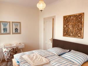 Postel nebo postele na pokoji v ubytování Mediterrane Luxusferienwohnung 4, Berlin-Köpenick, Am Müggelsee