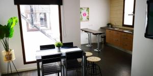Una cocina o zona de cocina en ALMAALQUILER Clavería 11