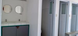 Koupelna v ubytování Chaweng best hotel and hostel samui