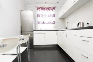 Η κουζίνα ή μικρή κουζίνα στο Blue River - Mosiezna +7 φωτογραφίες