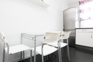 Η κουζίνα ή μικρή κουζίνα στο Blue River - Mosiezna