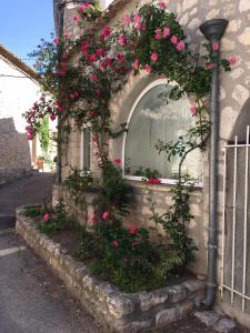 Gallery image of Appartement La Force in La Garde-Adhémar