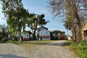 Imagen de la galería de Casa di campagna Villa De Luca, en Bellante