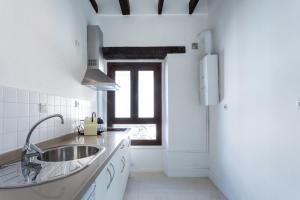 Kuchyň nebo kuchyňský kout v ubytování Almazen apartamentos, Arrayan 23