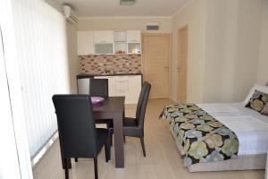 Postel nebo postele na pokoji v ubytování Apartments Mianiko