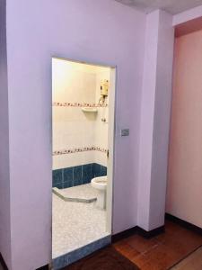 Ванная комната в Rajparop PLace