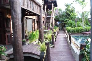 Vườn quanh Khmer Paradise Villa