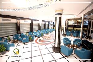 una representación de una sala de espera en un hotel estrella en Qasr AlDur Hotel, en Nayaf