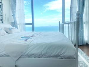 Postel nebo postele na pokoji v ubytování Pattaya Private Beach Luxury Home