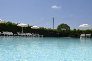The swimming pool at or close to Agriturismo La Pisana