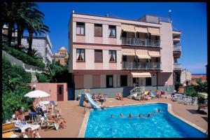 Πισίνα στο ή κοντά στο Residence Olivotti