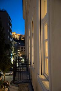 Balkón alebo terasa v ubytovaní Four Streets Athens - Luxury Suites Apartments in Athens