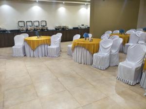 Fotografie z fotogalerie ubytování Kyriad Hotel Solapur by OTHPL v destinaci Solapur