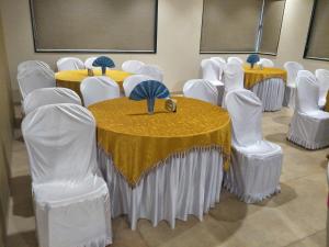 Fotografie z fotogalerie ubytování Kyriad Hotel Solapur by OTHPL v destinaci Solapur