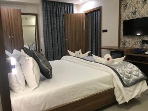 Fotografie z fotogalerie ubytování Kyriad Hotel Solapur by OTHPL v destinaci Solapur